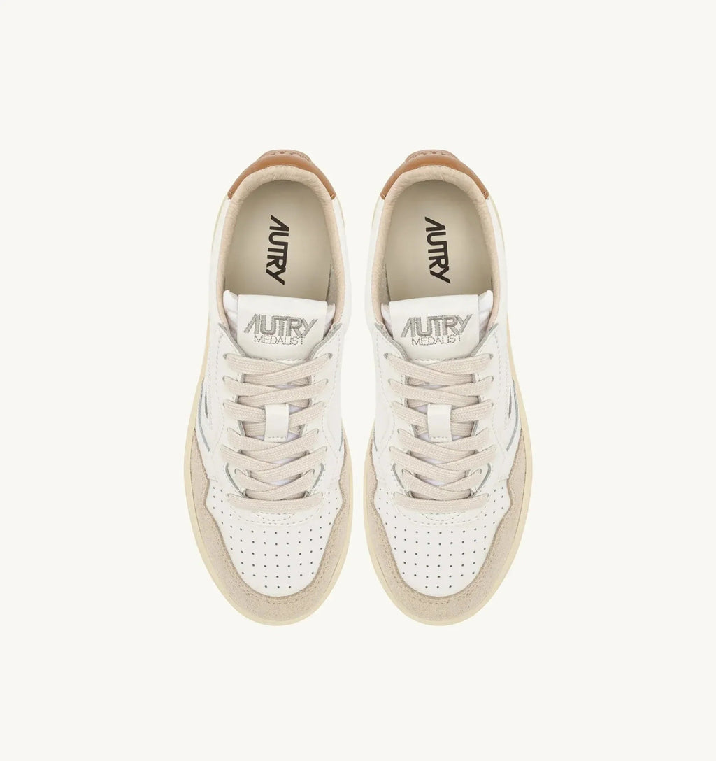 AUTRY - Baskets medalist low en daim et cuir blanc et brown sugar